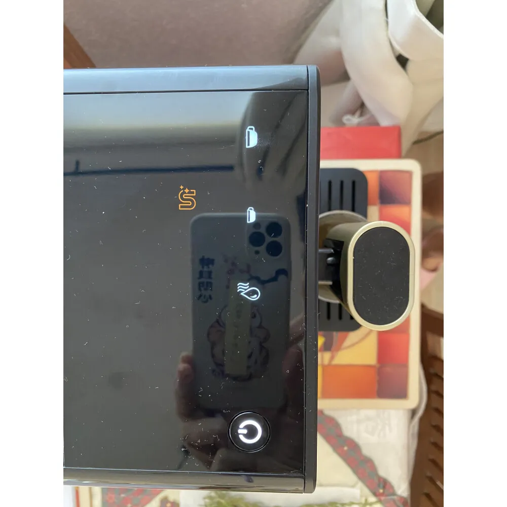 Display des Grundig KVA 4830 mit Entkalkungssymbol 'S'