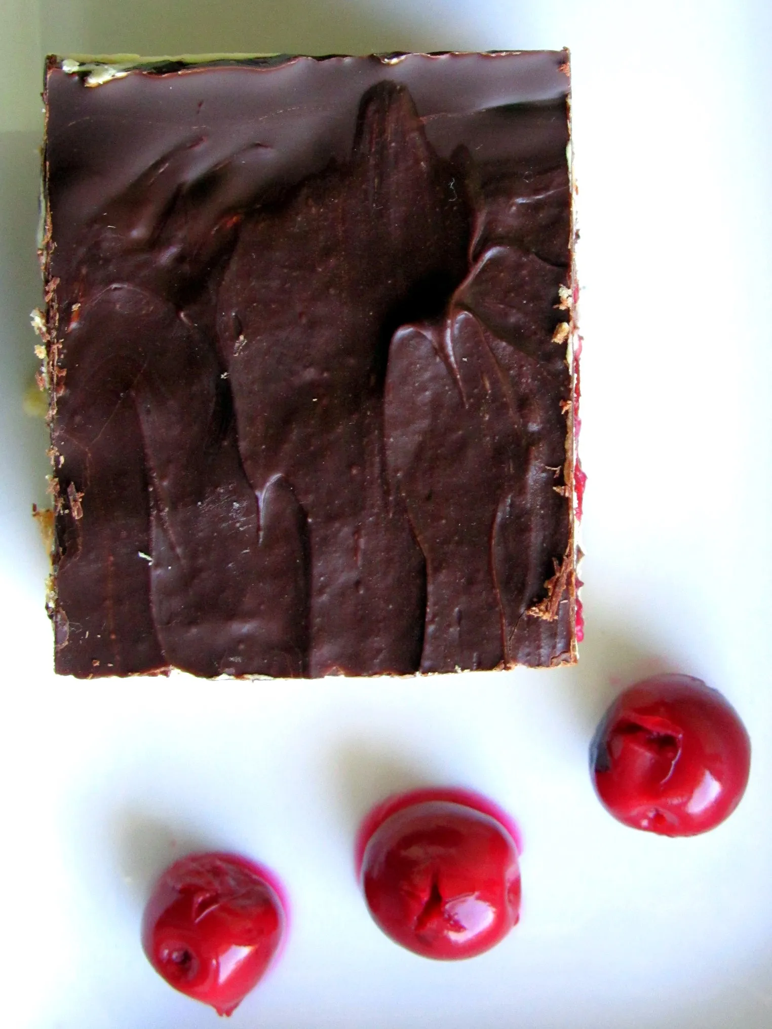 Donauwelle mit Kirsche und Gabel