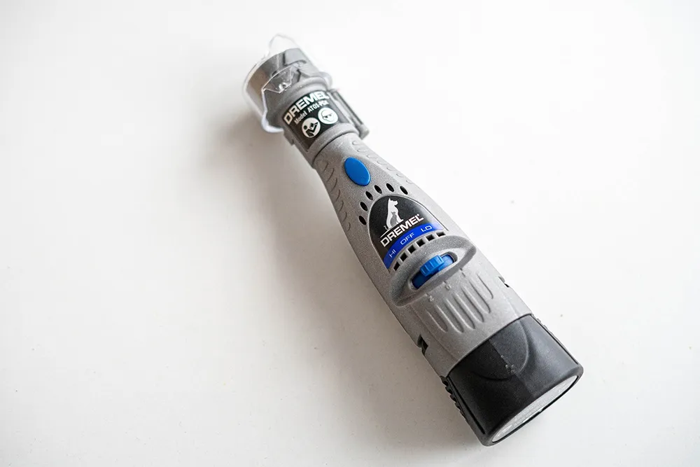 Dremel 7020 PGK Krallenschleifer mit 45-Grad-Führung