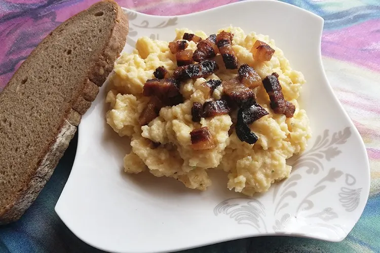 Eierschmier, ein schneller Brotaufstrich für die saarländische Brotzeit