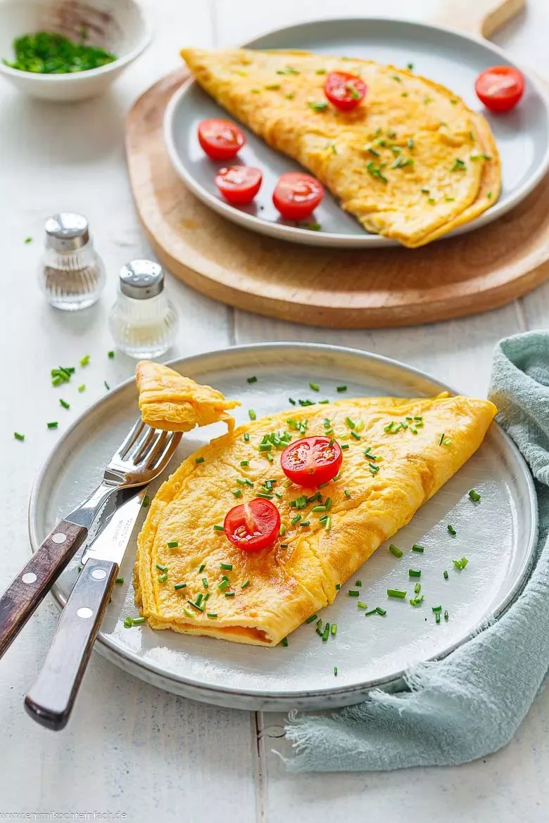 Ein cremiges Omelett als schnelles Grundrezept für jede Mahlzeit