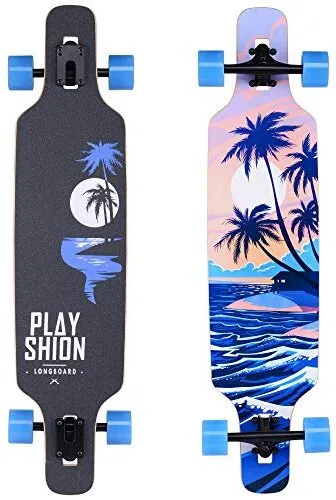 Ein Playshion Longboard auf einer Straße, bereit zum Cruisen