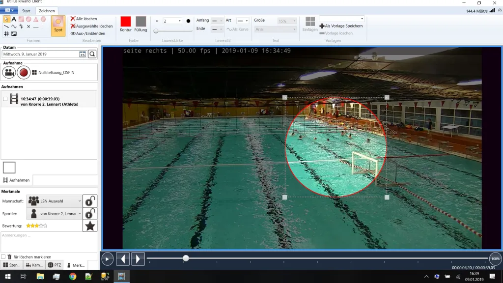 Ein Screenshot der Software-Oberfläche zeigt eine detaillierte Videoanalyse mit hervorgehobenen Bewegungsphasen.