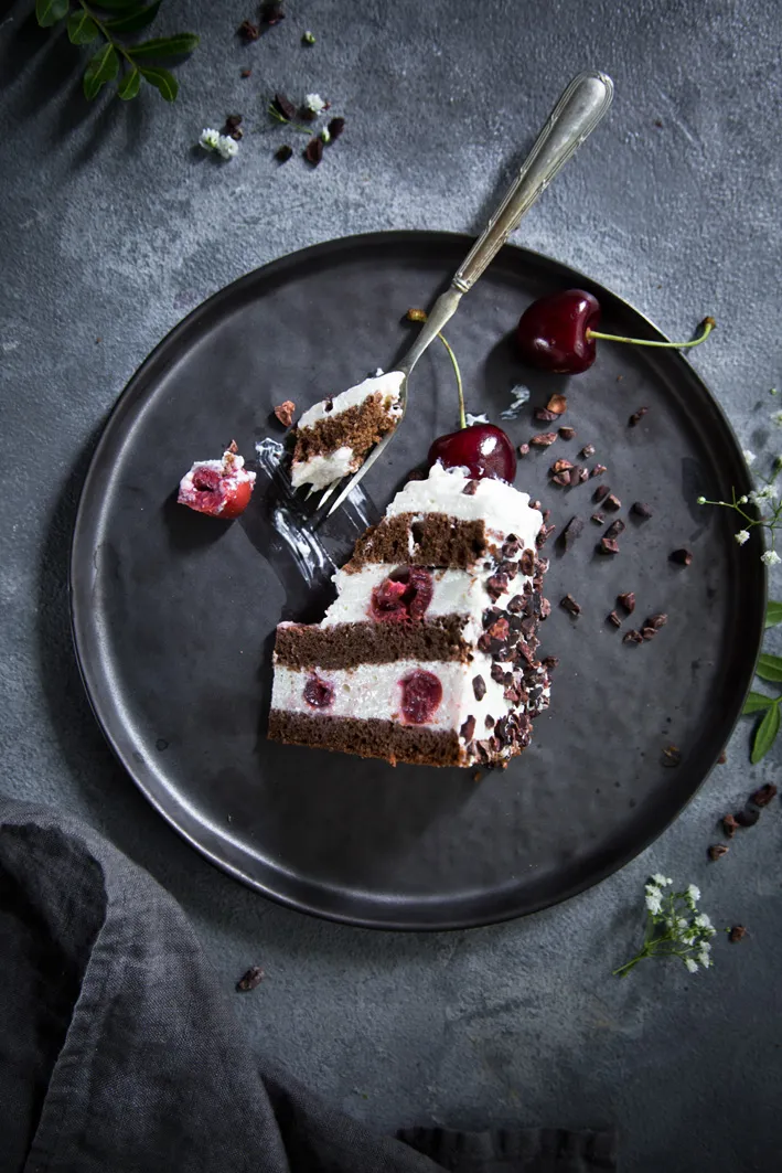 Ein Stück Schwarzwälder Kirschtorte