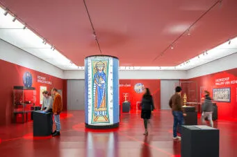 Einblicke in die Ausstellung “Barbarossa – die Kunst der Herrschaft” im LWL-Museum.