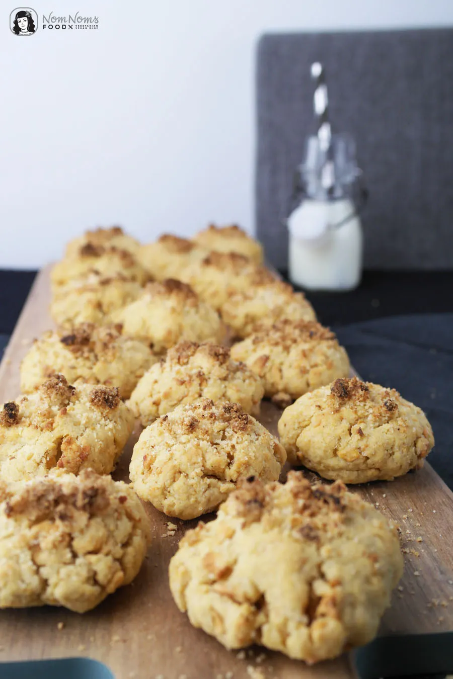Eine Auswahl köstlicher Apfel-Streusel-Kekse