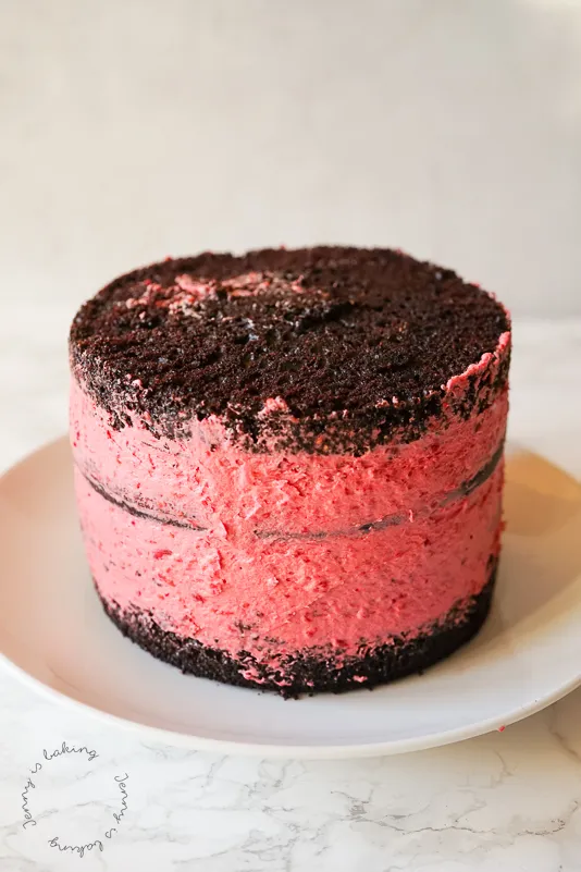 Eine festliche Herztorte für den Geburtstag