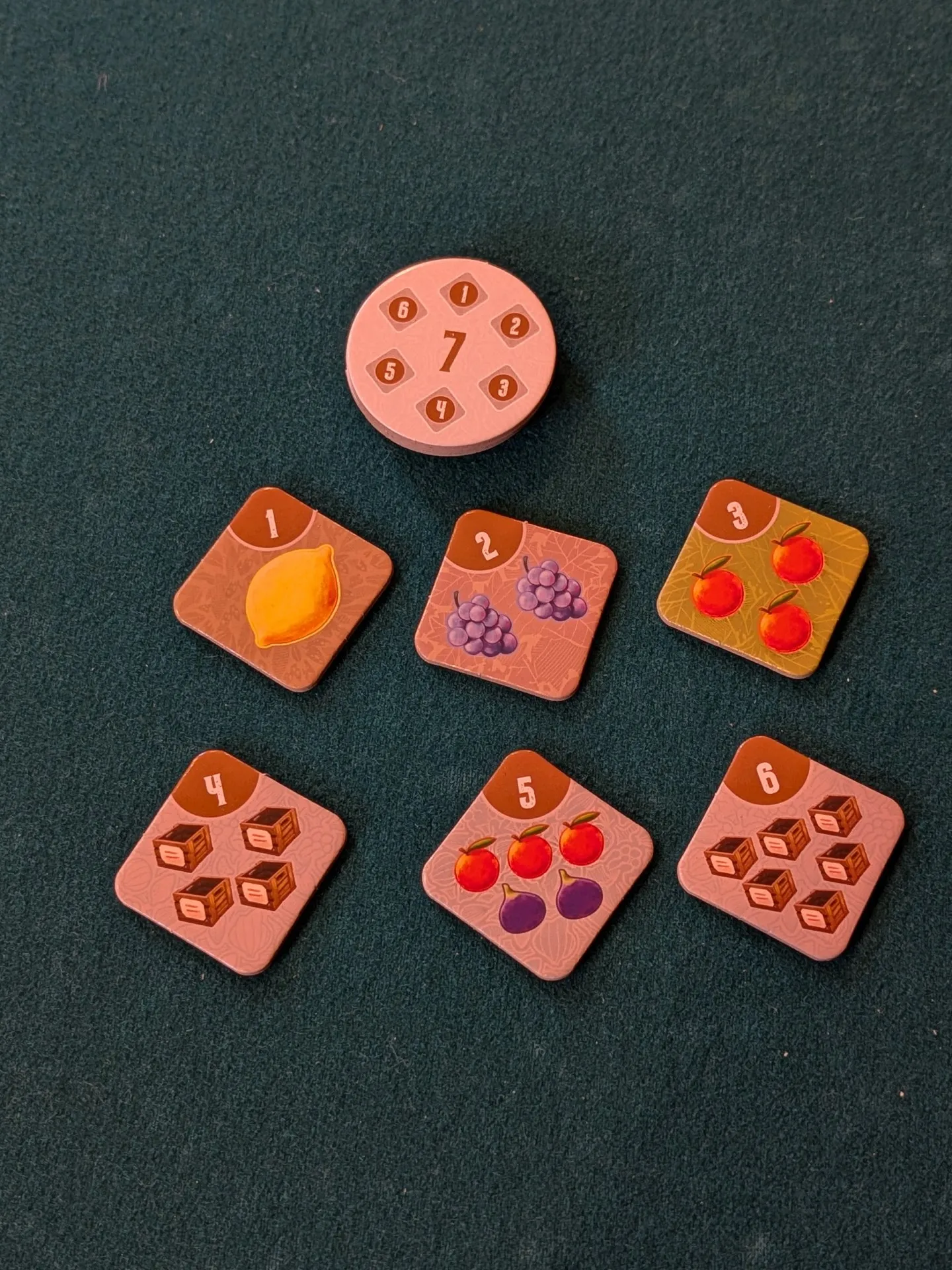 Eine reiche Auswahl an frischem Obst und Gemüse aus deutschem Anbau, die die saisonale Vielfalt und Qualität der Produkte unterstreicht, die für eine echte &quot;finca essen&quot; Erfahrung unerlässlich sind.