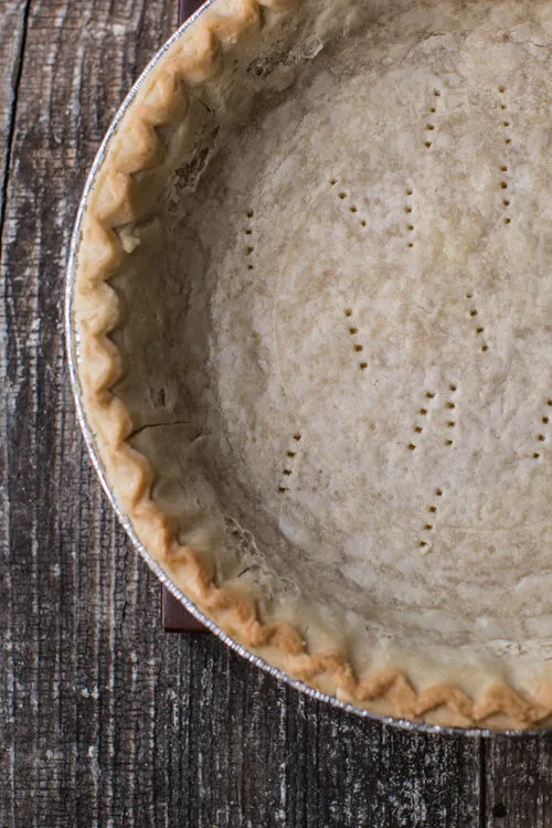 Eine vegane Quiche im Ofen gebacken