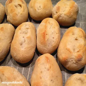einfache Aufbackbrötchen