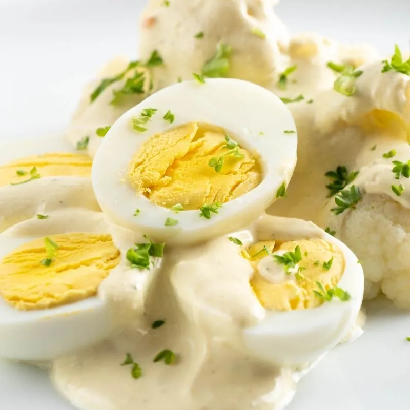 Einfache Low Carb Eier in Senf-Sauce ohne Kohlenhydrate