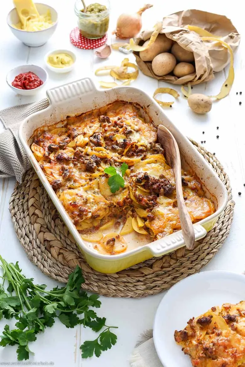 Einfacher Kartoffelauflauf mit Hackfleisch - www.emmikochteinfach.de