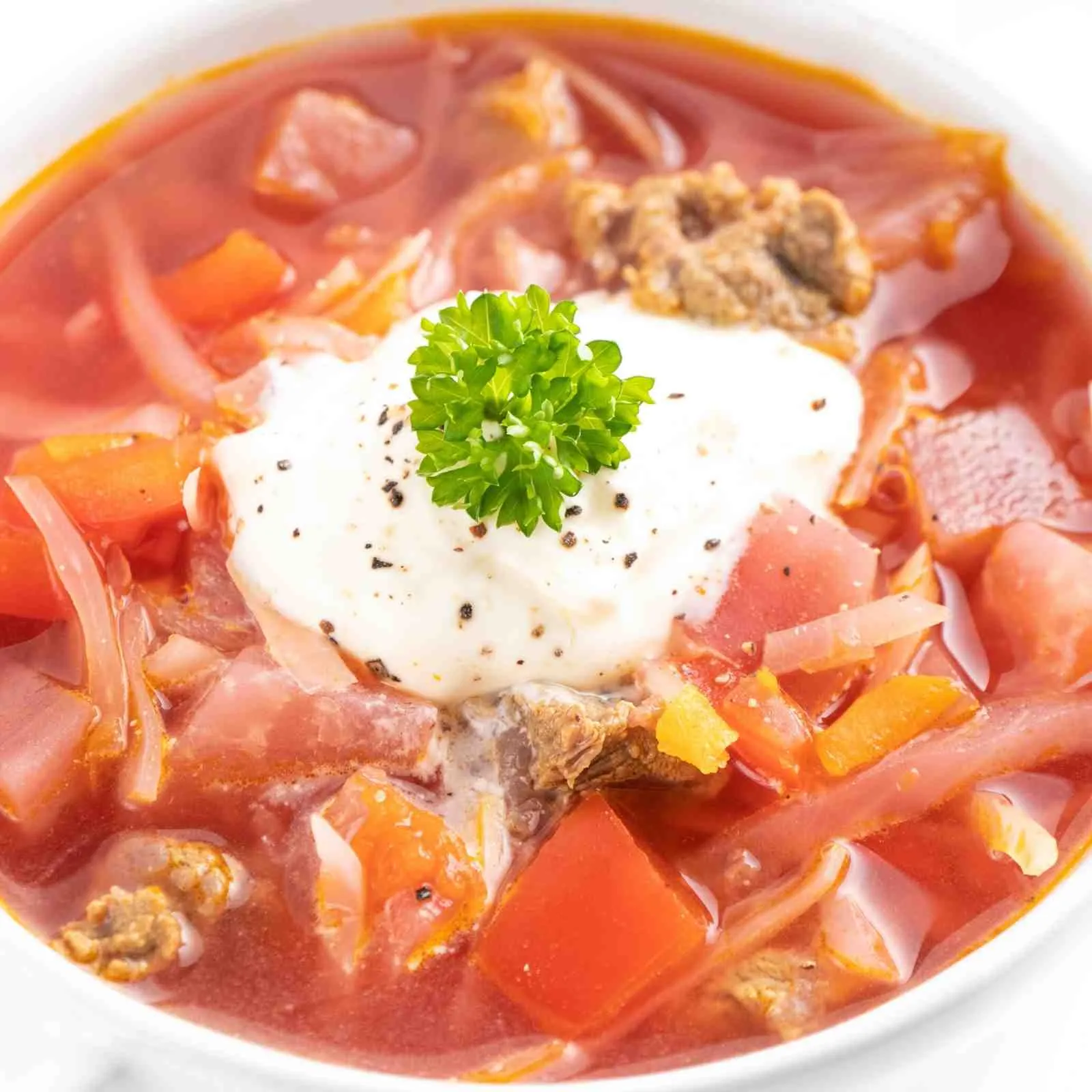 Einfacher russischer Borschtsch ohne Kohlenhydrate als leckeres Keto Abendessen Mobile Featured Image