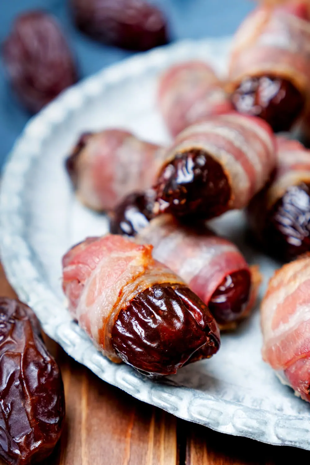 Einfaches Rezept für Datteln im Speckmantel aus dem Ofen