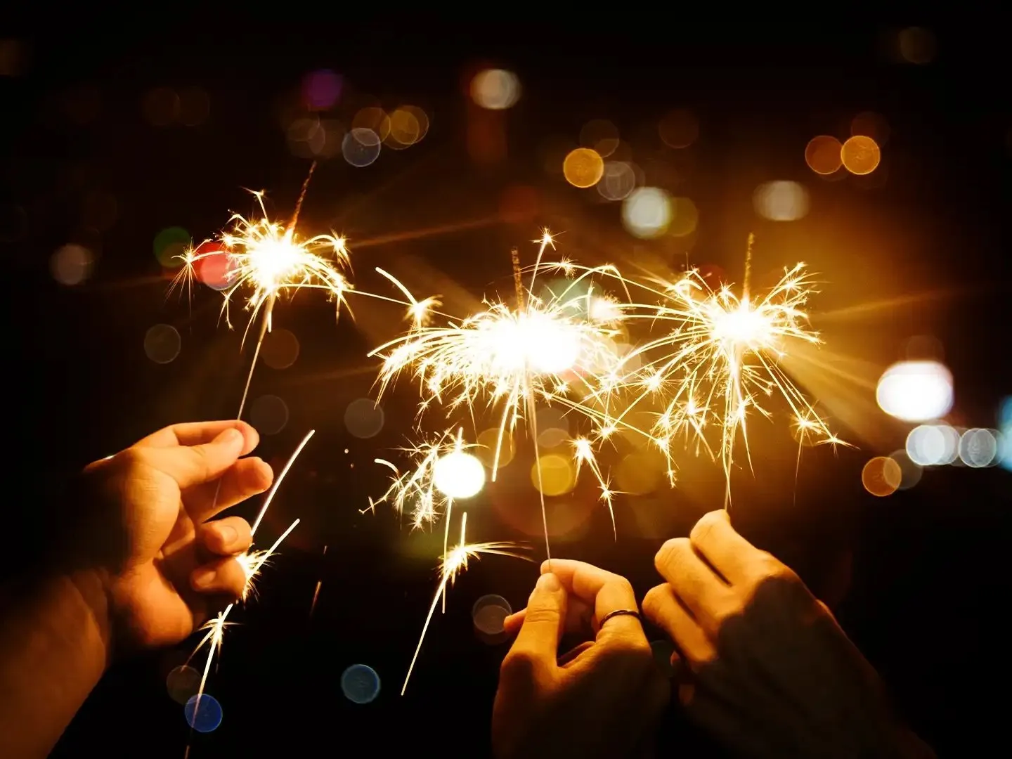 Eingangsbereich eines Hotels mit festlicher Dekoration in Güstrow