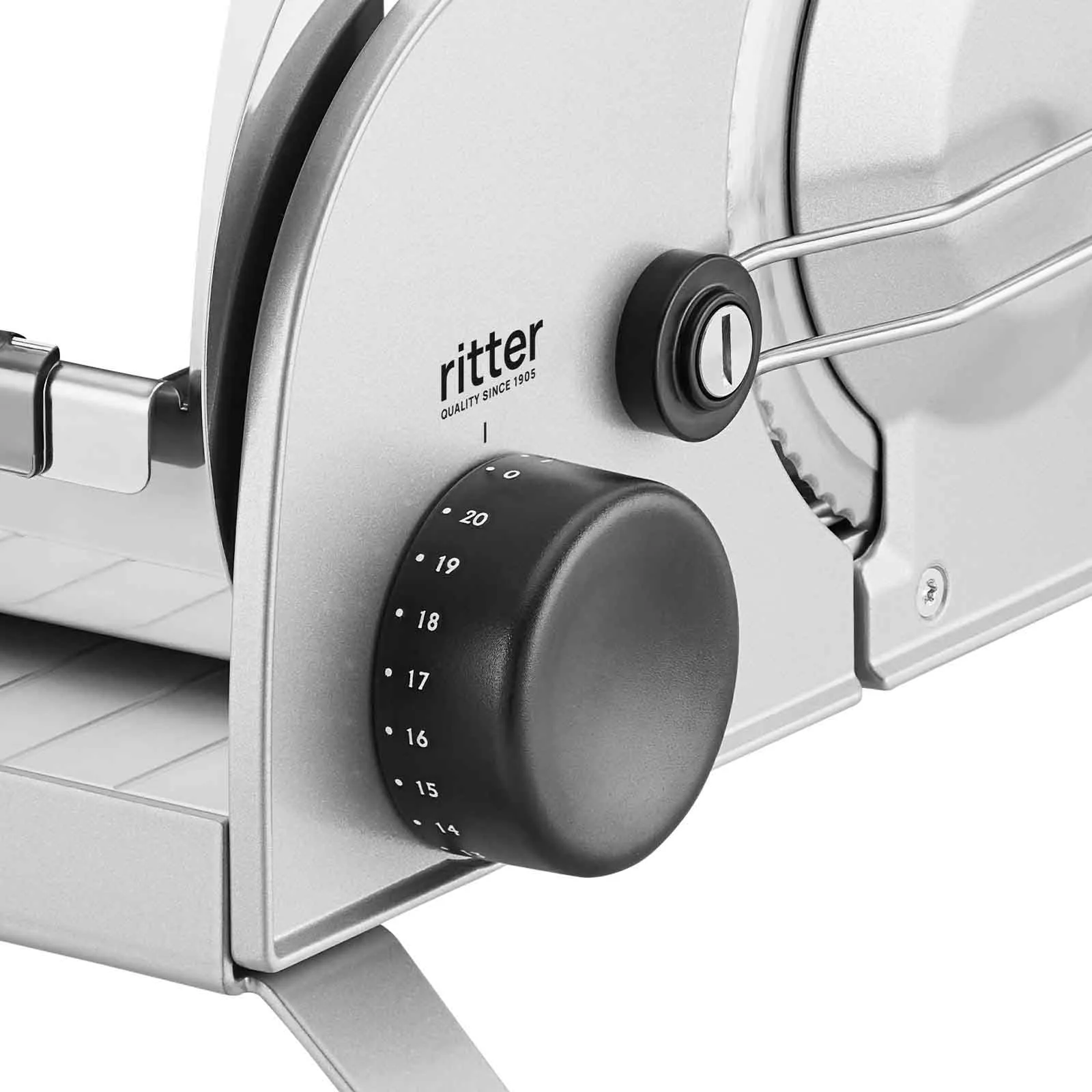 Einstellrad zur stufenlosen Regulierung der Schnittstärke am ritter manus 3 Allesschneider