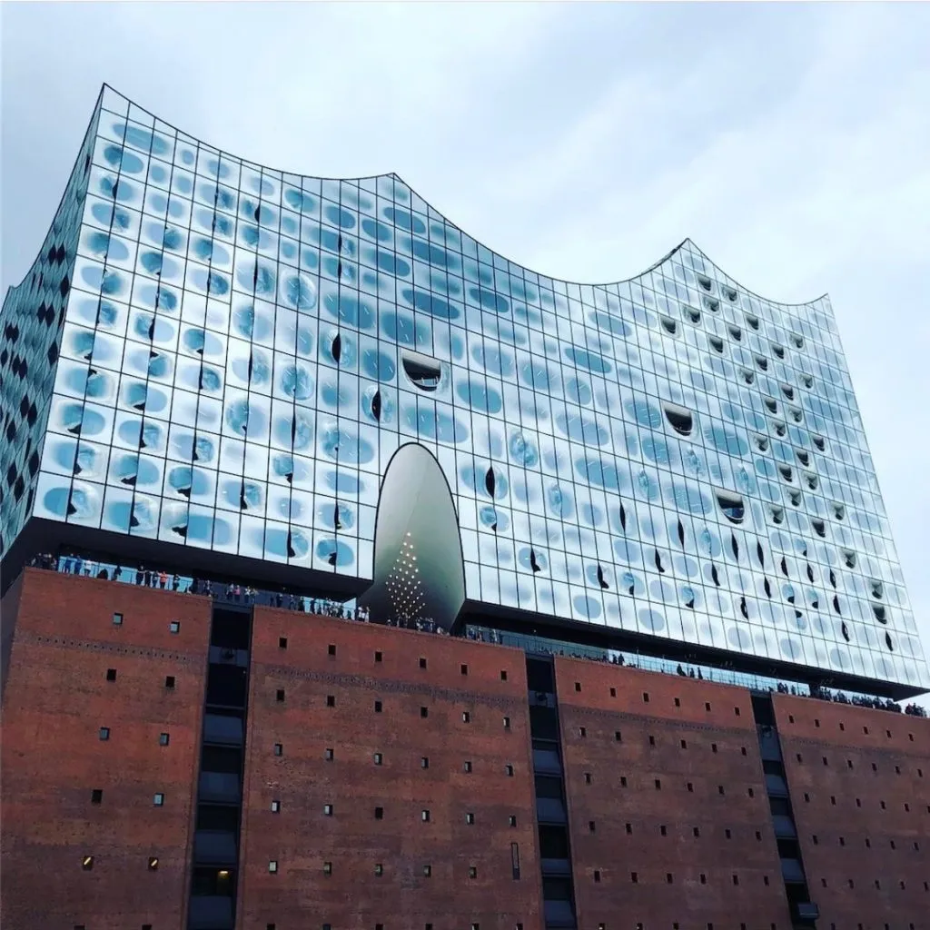 Elbphilharmonie Hamburg ist ein beliebtes Reiseziel in Norddeutschland