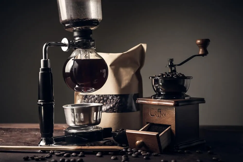 Elegante Siphon Kaffeemaschine mit Glasbehältern und Brenner für aromatischen Kaffeegenuss