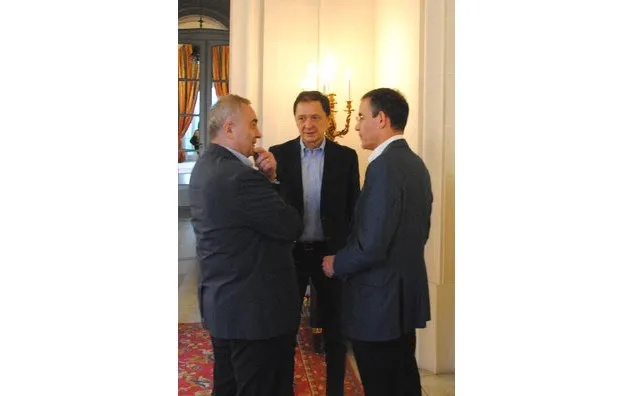 Empfang der Botschafter von Frankreich und Rumänien beim EM-Spiel