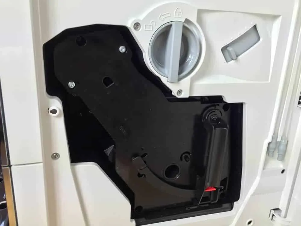 Entnehmbare Brühgruppe des Miele CM 7500 Kaffeevollautomaten für einfache Reinigung und Pflege