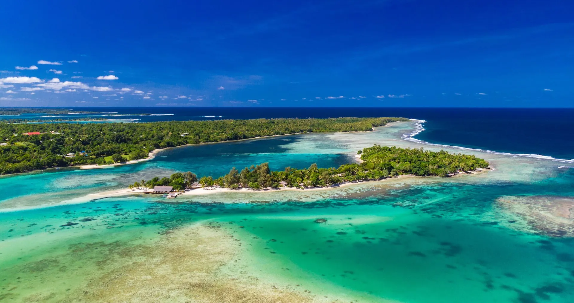 Erakor Island in Vanuatu mit einem tropischen Strand und klarem Wasser