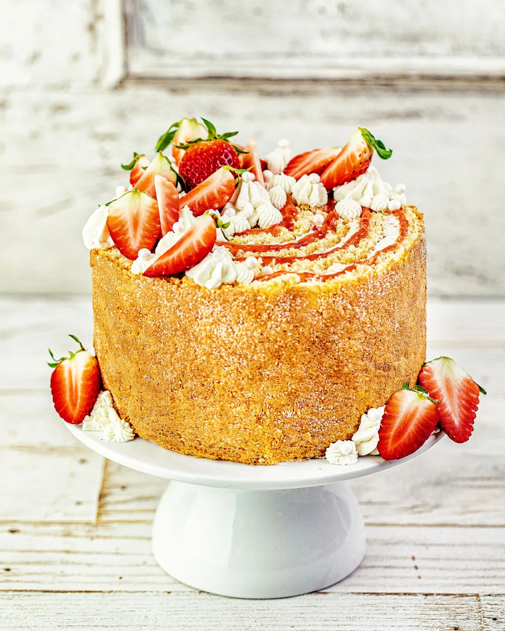 Erdbeer Wickeltorte einfaches Rezept Biskuittorte Heike Herden