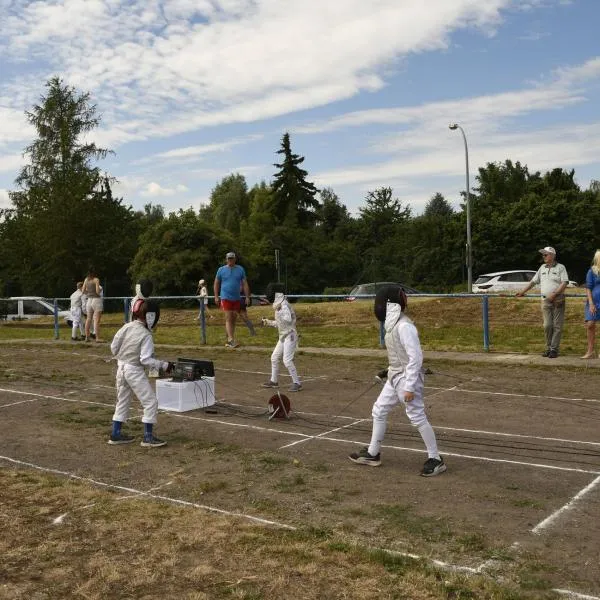 Fechter während eines Wettkampfes im Jahnsportpark