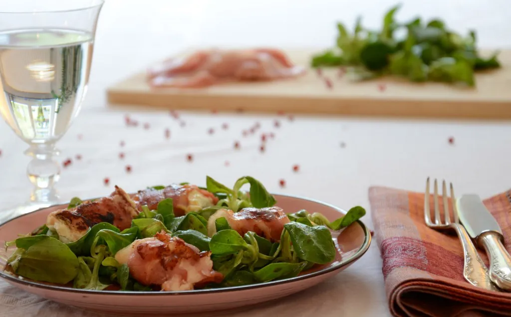 Feldsalat mit Bacon-Ziegenkäse-Taler