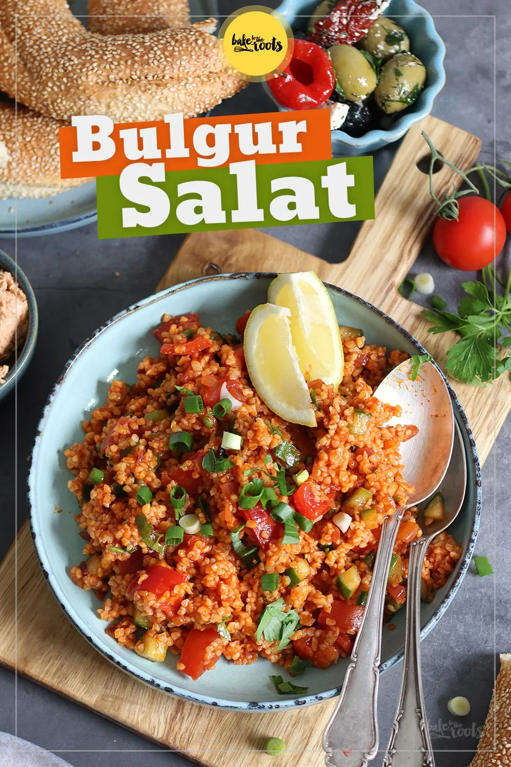 Fertig zubereiteter türkischer Bulgursalat, ideal für Vegetarier und als leichte Mahlzeit
