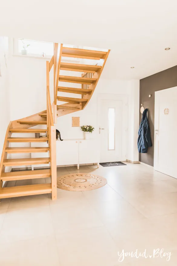 Fertiger DIY Katzenklo Schrank aus IKEA Besta