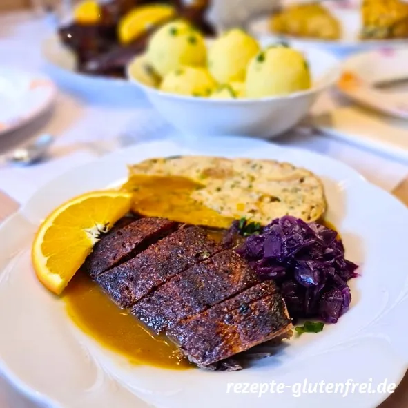 Festliche Gänsebrust mit Apfelsoße