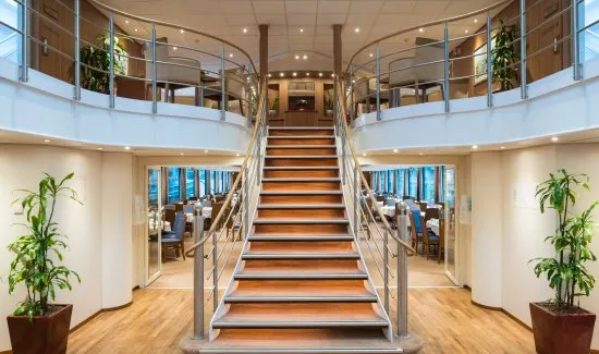 Fluss Rhein RHEIN SYMPHONIE RHEIN MELODIE Lobby nicko cruises Schiffsreisen