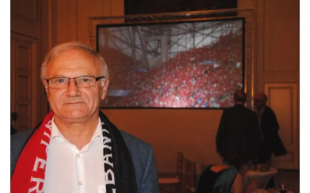 Französische und albanische Gäste beim Public Viewing