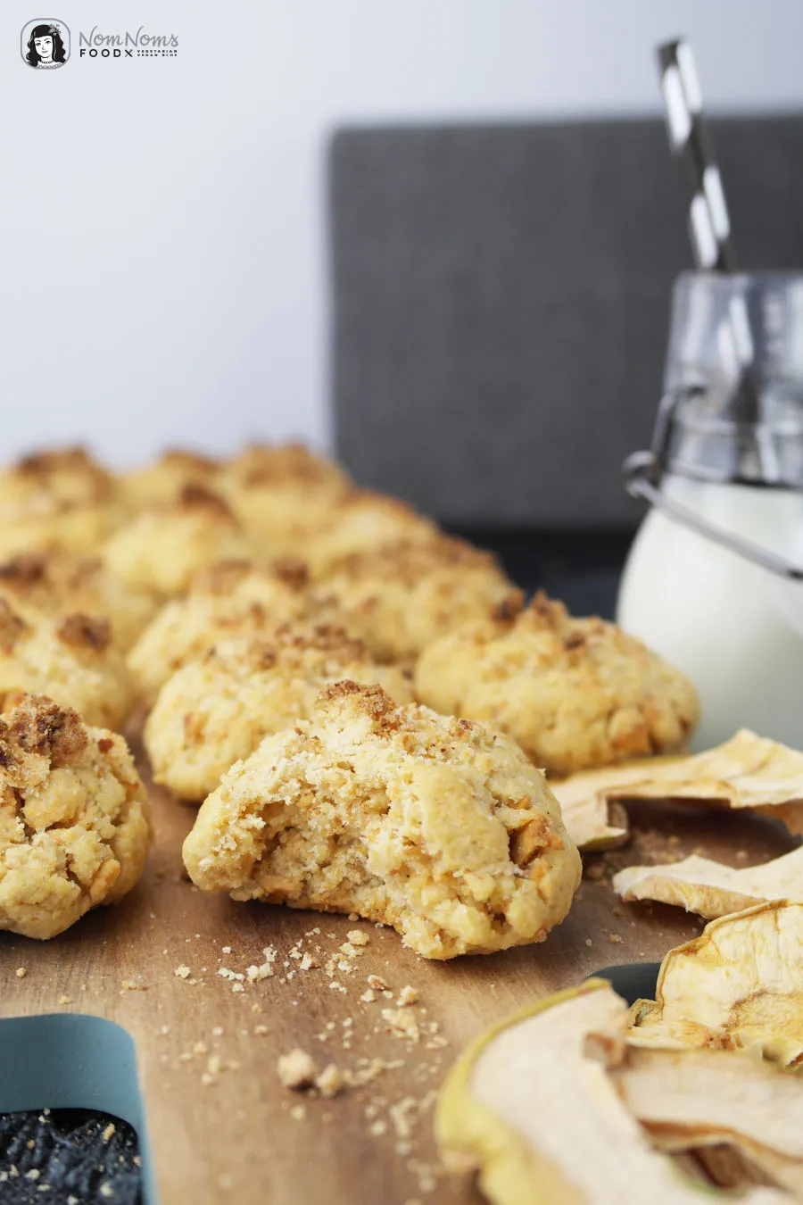 Frisch gebackene Apfel-Streusel-Kekse, ein schnelles Dessert