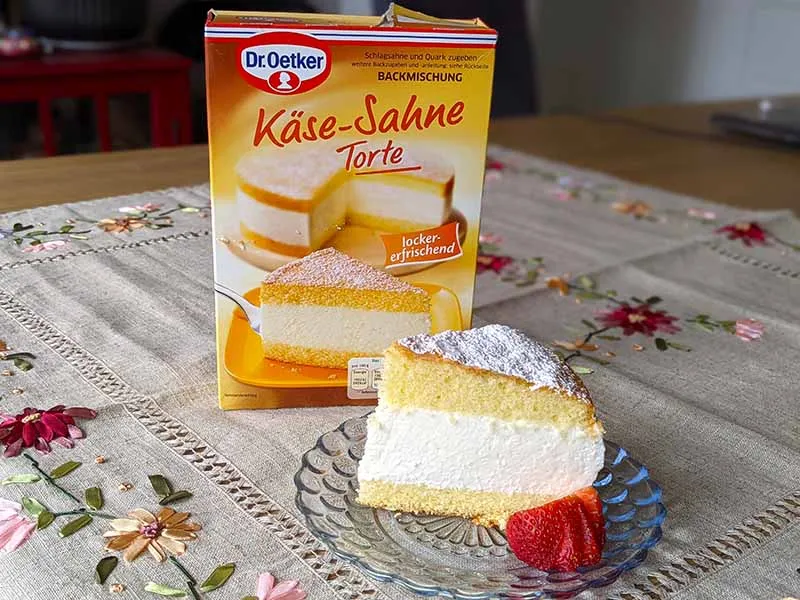 Frisch gebackene Käse-Sahne-Torte mit Dr. Oetker Backmischung, perfekt für den Kaffeetisch