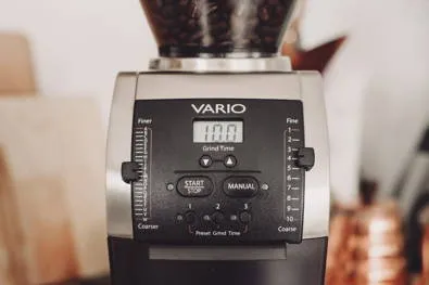 Frisch gemahlener Kaffee für den Espressokocher