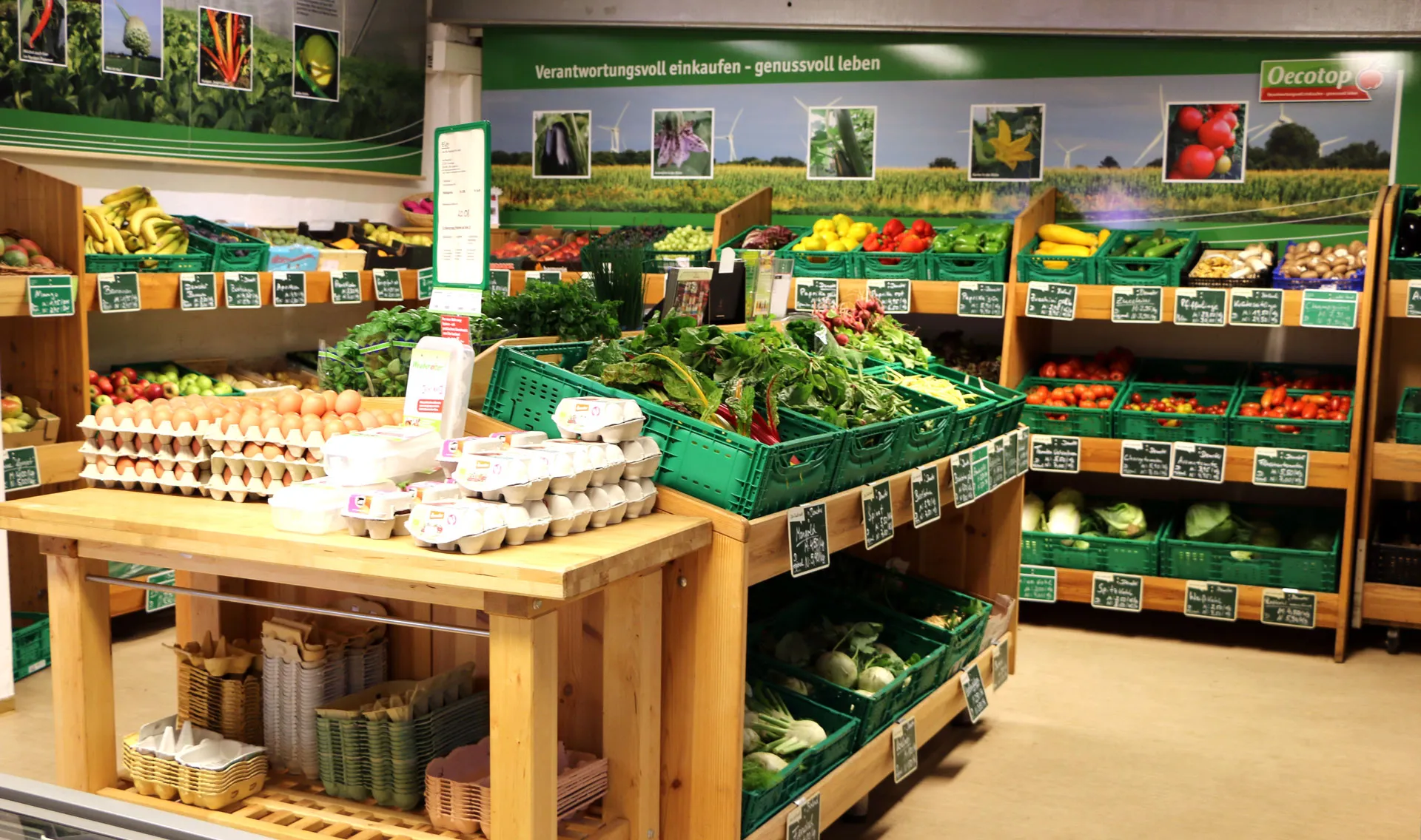Frische Bio-Produkte und regionale Vielfalt, stellvertretend für die Zutatenqualität bei Schedel Backwaren.