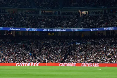 Gatorade fuelling players from the sidelines to stay hydrated during the game.