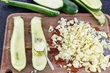 Gefüllte Zucchini mit Hackfleisch - www.emmikochteinfach.de