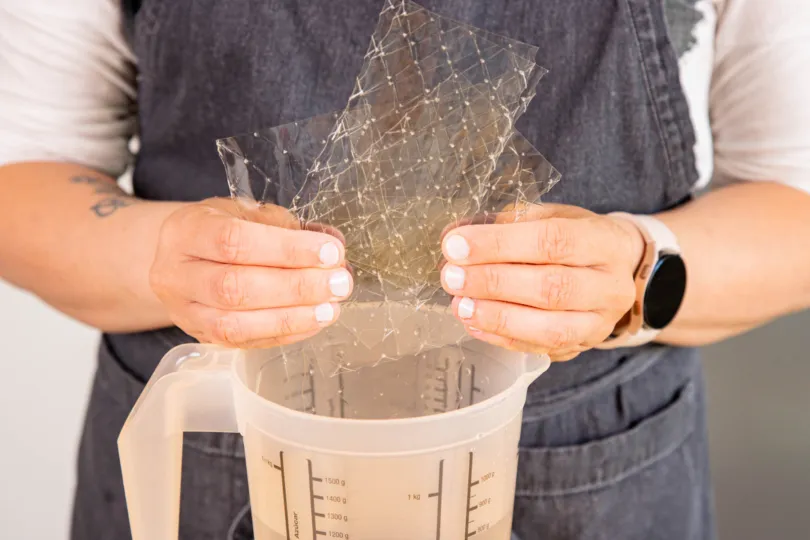 Gelatine in Wasser auflösen