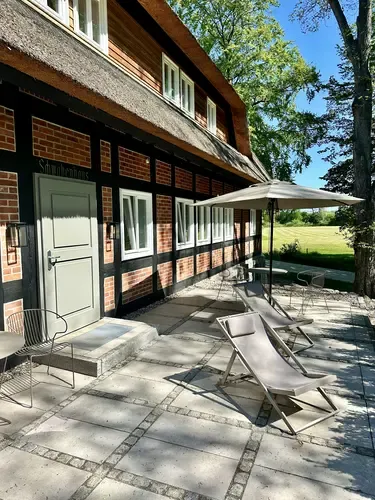 Gemeinschaftsterrasse der Gästehäuser zum Entspannen