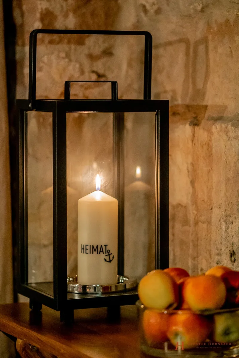 Genießen Sie die wohltuende Wärme der Sauna im Kloster Hornbach und lassen Sie den Alltagsstress hinter sich.