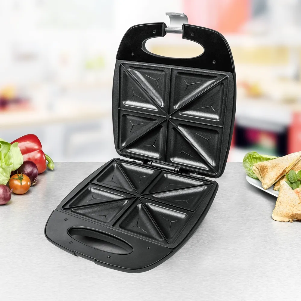 Geöffneter Sandwich Toaster 4 mit Antihaftplatten
