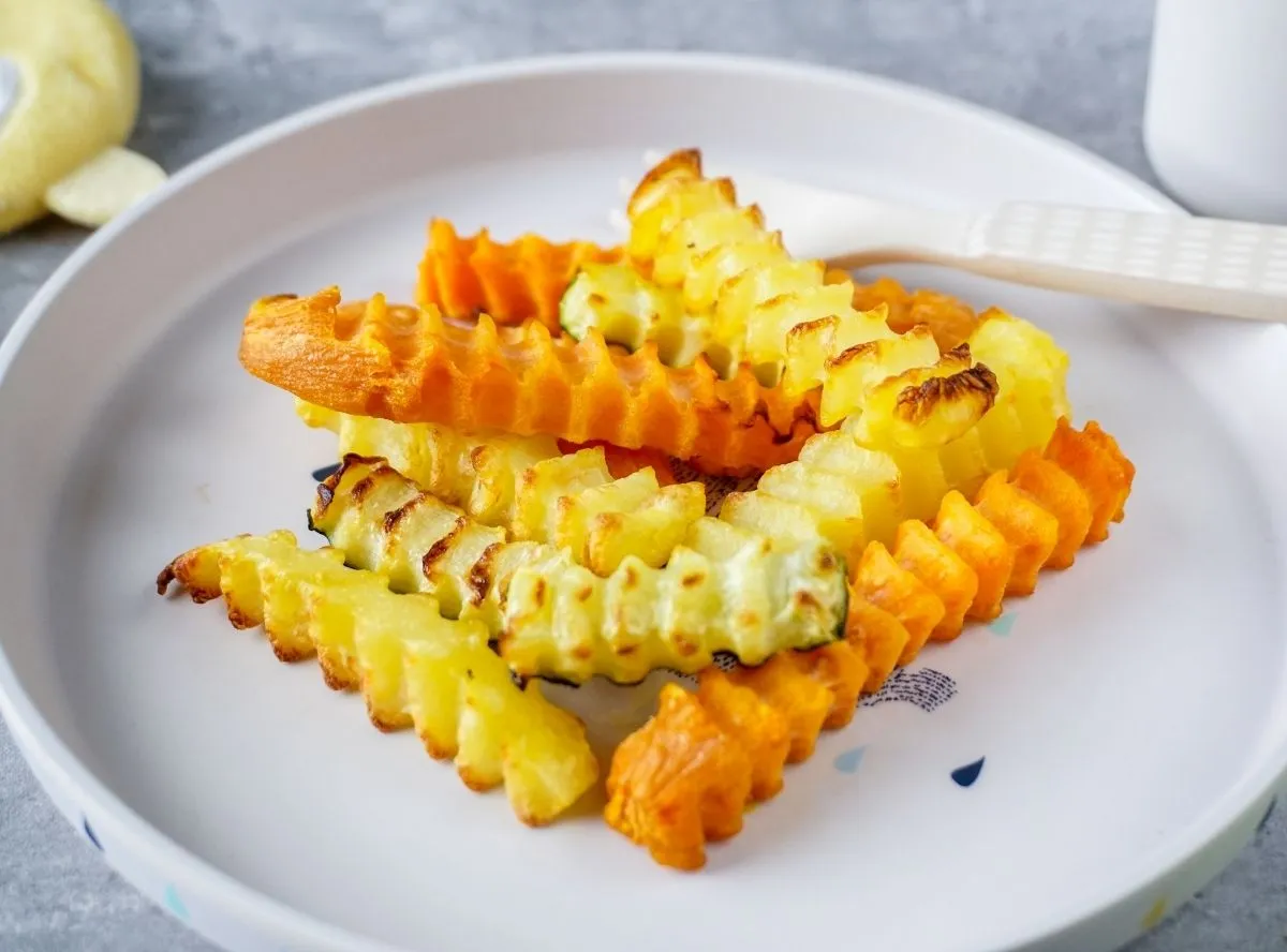 Gesunde Gemüse-Pommes aus der Heißluftfritteuse für Babys