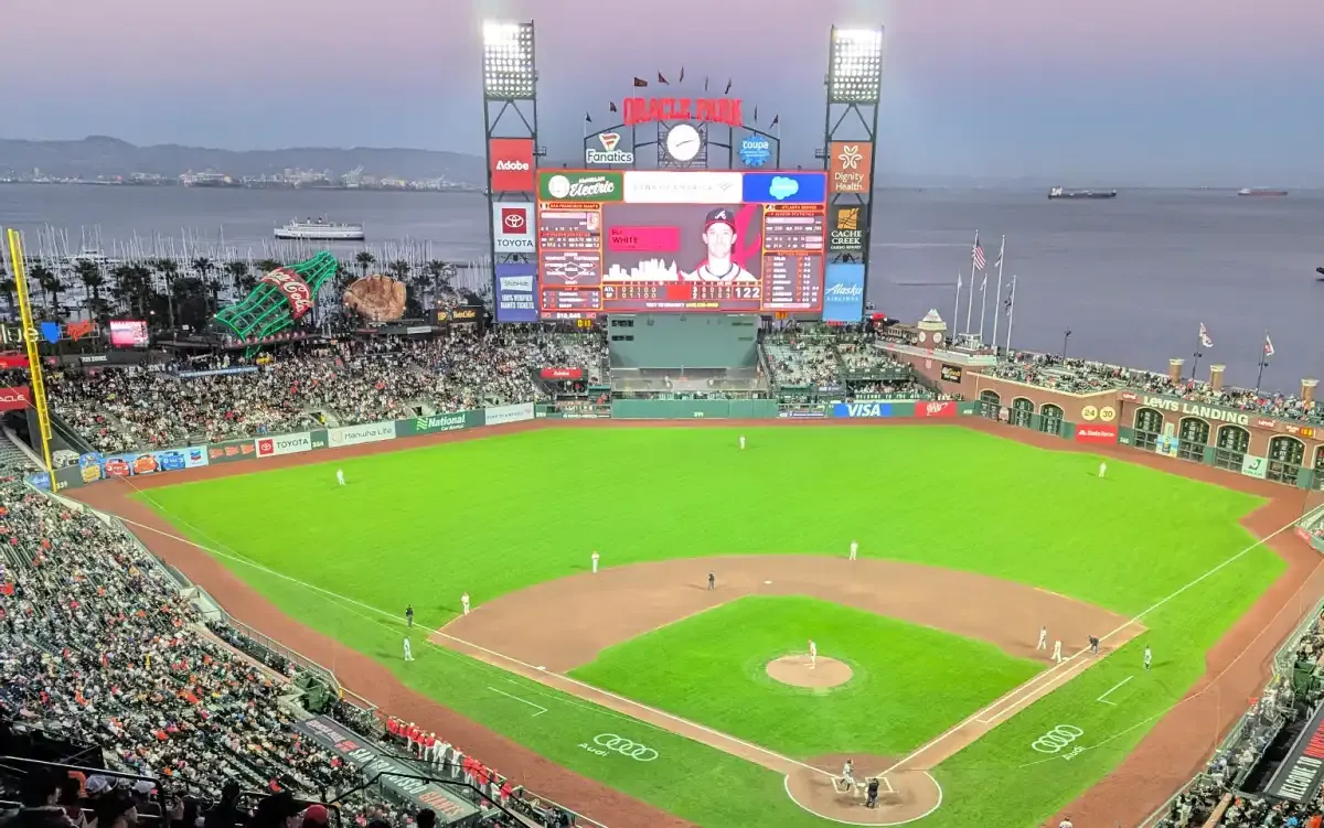 Giants vs. Atlanta Braves Spiel im Oracle Park