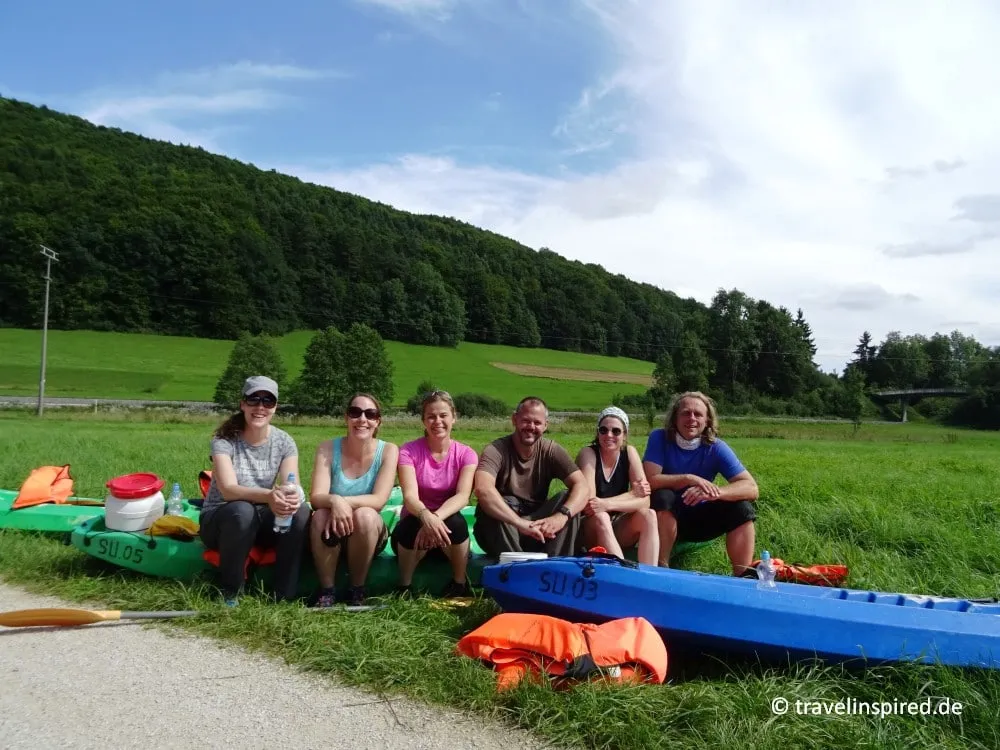 Glückliche Gesichter nach einer aufregenden Kajaktour auf der Pegnitz im Nürnberger Land