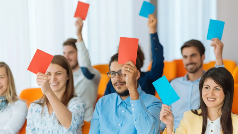 Grafik symbolisiert Betriebsratswahlen und Arbeitnehmervertretung