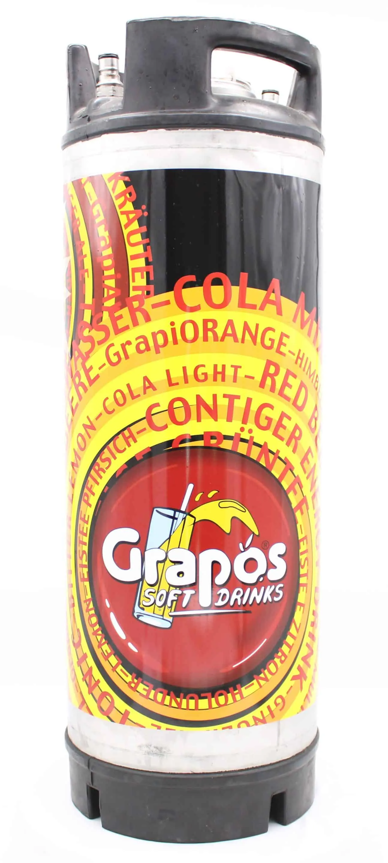 Grapos Cola in der Flasche mit Glas serviert