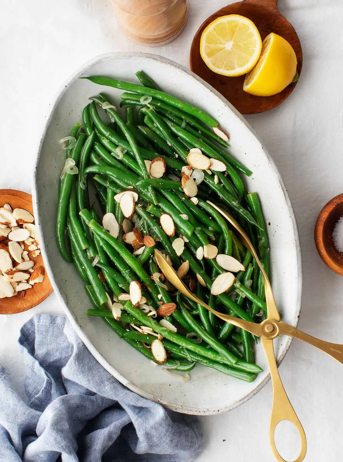Green beans almondine