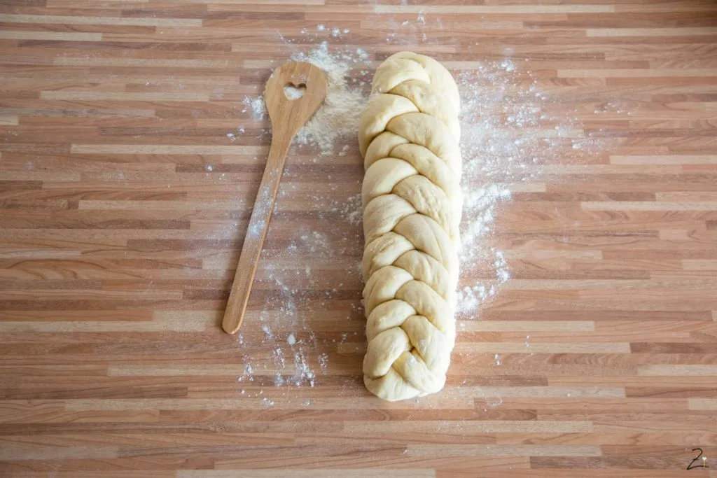 Grundrezept Hefeteig mit frischer Hefe